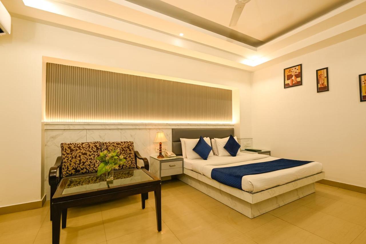 Hotel Krishna Deluxe-By Rcg Hotels Νέο Δελχί Εξωτερικό φωτογραφία