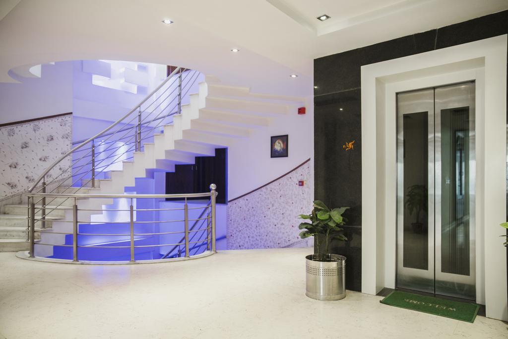 Hotel Krishna Deluxe-By Rcg Hotels Νέο Δελχί Εξωτερικό φωτογραφία